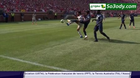 محمد صلاح يتسبب في ضربة جزاء لليفربول ليحرز ماني الهدف الأول