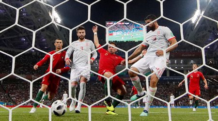 دييجو كوستا لحظة تسجيل الهدف الثاني في مباراة البرتغال وإسبانيا