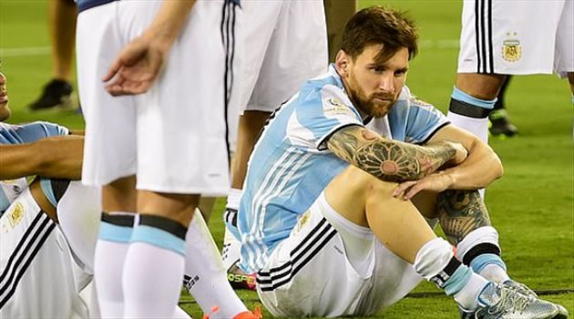 مدرب اللياقة لمنتخب الأرجنتين: ميسي بكى بعد نهائي كوبا أمريكا كأنه طفل فقد أمه