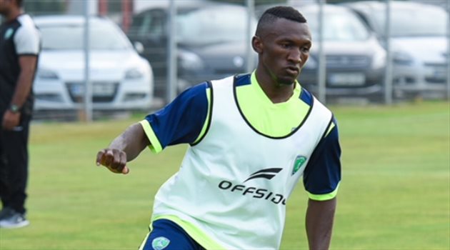 الخليل بانجورا يصل لمعسكر الفتح&lrm;