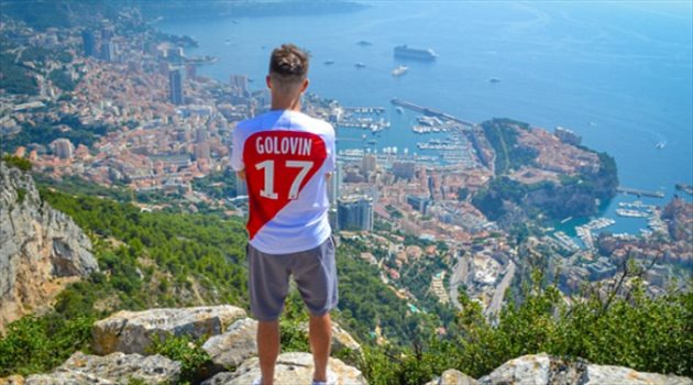 رسميا.. موناكو يتعاقد مع الموهوب الروسي ألكسندر جولوفين