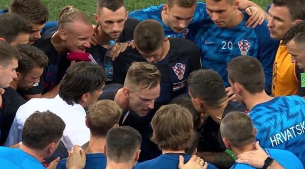 عيش المونديال| راكيتيتش طلب من لاعبي كرواتيا الفوز على الدنمارك "لرد الجميل" لمودريتش
