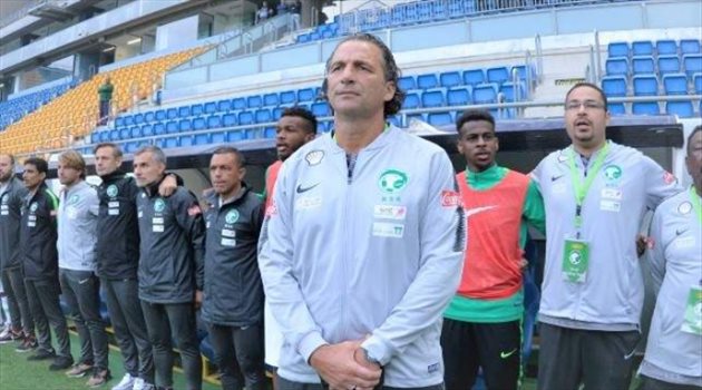 كيف يلعب بيتزى أمام أوروجواى؟.. سعودى يجيب