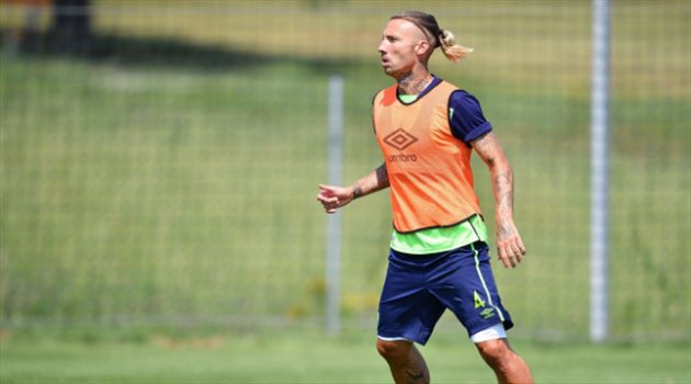 خاص| رعب في الأهلي بعد إصابة المدافع الإسباني .. وجويدي يطلب تقريرا عاجلا