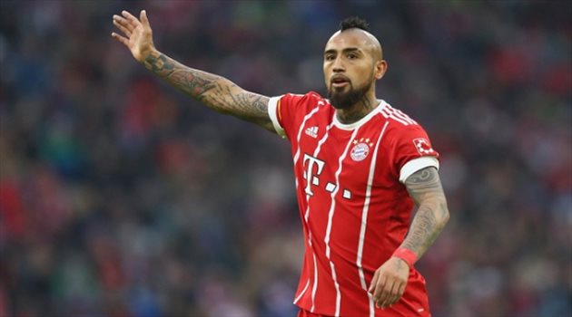 مفاجأة| رغم الاتفاق معه.. برشلونة قد "يغدر" بفيدال في اللحظات الأخيرة