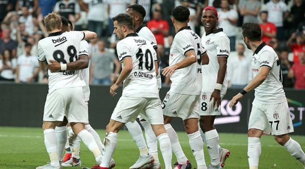 بشكتاش يقترب من الإفلاس بسبب انهيار الليرة التركي