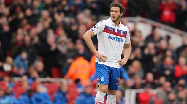 تقارير.. هاديرسفيلد الإنجليزي يقترب من ضم المصري رمضان صبحي