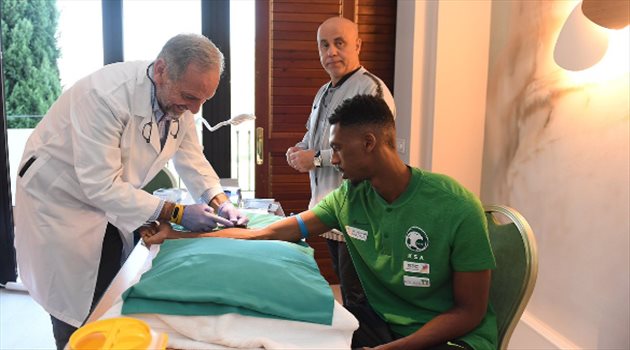 صور.. فحوصات طبية للمنتخب السعودي بمعسكر إسبانيا