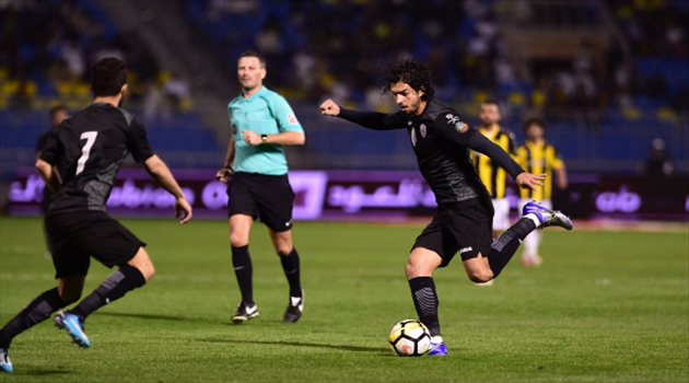 لاعب الشباب: أفضل البقاء بالمملكة.. والعودة للأهلي المصري "مشروطة"