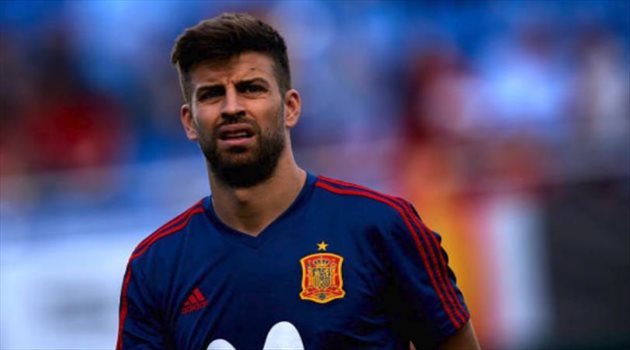 إصابة بيكيه في تدريب إسبانيا استعدادا لمواجهة البرتغال