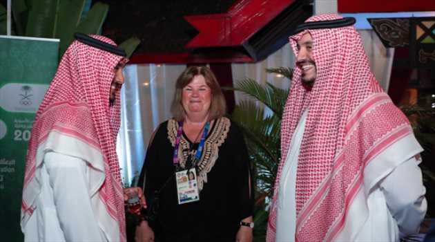 الأمير عبدالعزيز الفيصل يستقبل شخصيات رياضية ودبلوماسية