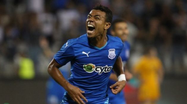 الاتفاق يتعاقد مع البرازيلي روزا