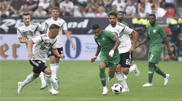 تقرير| نجوم تهدد أحلام السعودية في كأس العالم