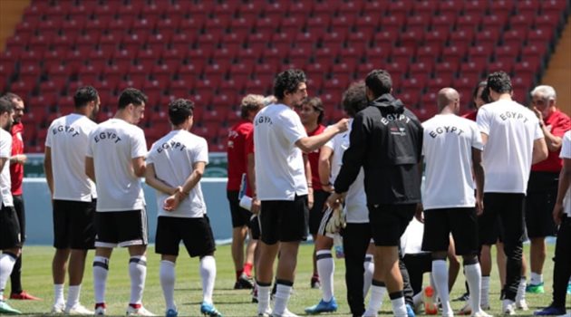 منتخب مصر عيش المونديال| الأزمات تضرب معسكر مصر قبل مواجهة السعودية