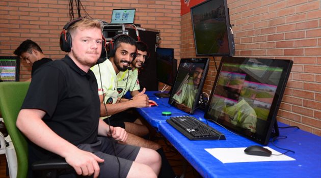 رئيس "IFAB" يشيد بحكام الدوري السعودي