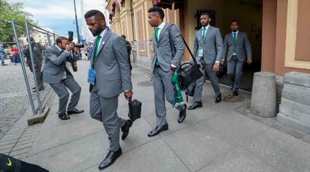 فيديو| استعدادا للمباراة الافتتاحية في المونديال.. بعثة الأخضر تطير إلى موسكو