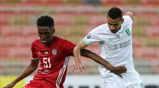 الأهلي المصري يطلب عودة لاعبيه من "دوري المحترفين"