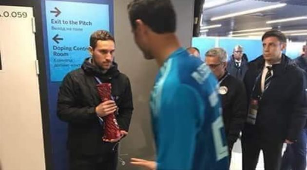 عيش المونديال| شركة الخمور تعتذر للاعبين المسلمين بسبب حارس الفراعنة