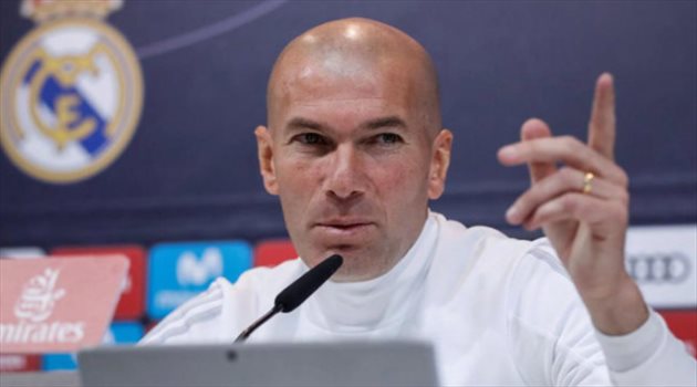 زيدان يرفض الإفصاح عن مستقبله ويرشح فرنسا للمونديال