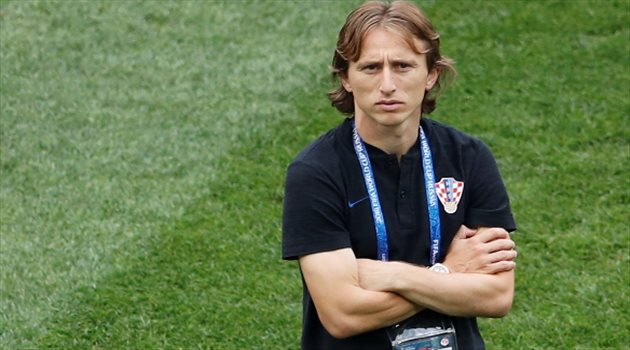 مفاجأة.. تفاصيل "العرض الغريب" من إنتر ميلان للتعاقد مع مودريتش