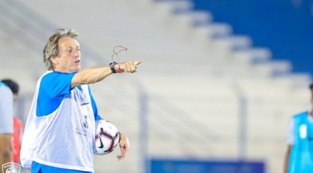 جيسوس يعقد مؤتمرا صحيفا للحديث عن استعدادات الهلال والباطن