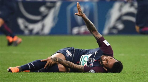 الرباط الصليبي يبعد ألفيس عن البرازيل في مونديال روسيا