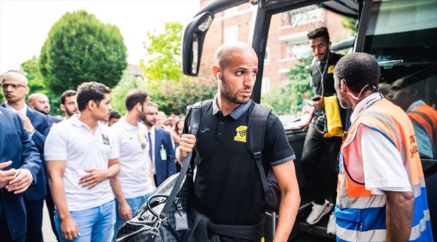 دياز يثور بوجه لاعبي الاتحاد.. والأحمدي يعده بالفوز على الشباب بانطلاقة الدوري