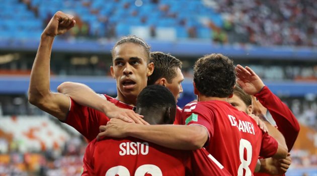 عيش المونديال| بالفيديو.. الدانمارك تعاقب بيرو بهدف قاتل