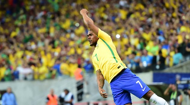 "دوغلاس كوستا إلى النصر".. قرار حاسم يفاجئ آل معمر