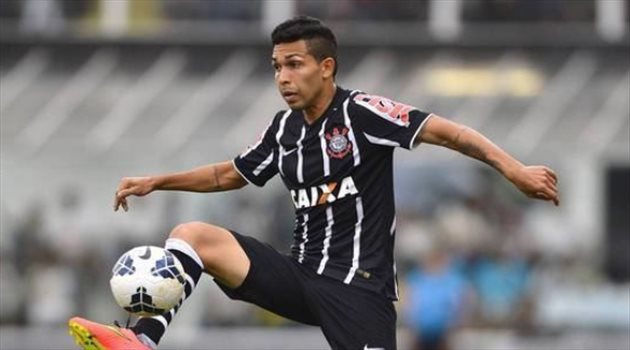 رسميا .. النصر يعلن تعاقده مع البرازيلي بيتروس