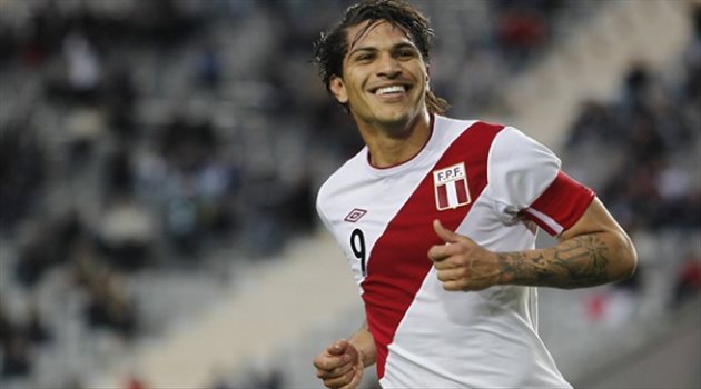 نجم بيرو الأسطوري يقترب من الهلال