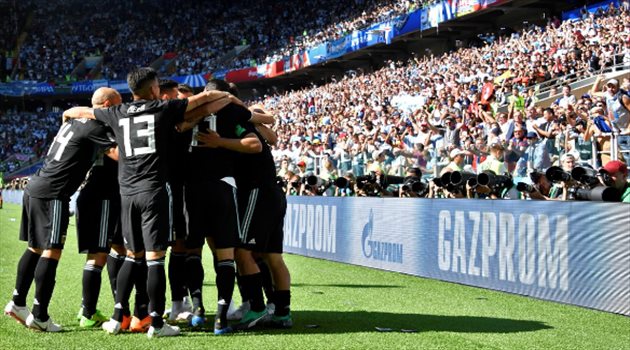 عيش المونديال| قبل المواجهة المصيرية.. 4 تجارب "مدهشة" تمنح التأهل للأرجنتين