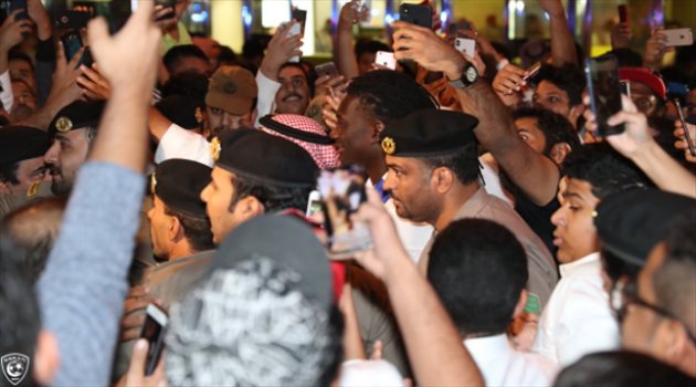 صورة| هل تورط مهاجم الهلال في حرب "تجار المخدرات"؟.. الحقيقة الكاملة