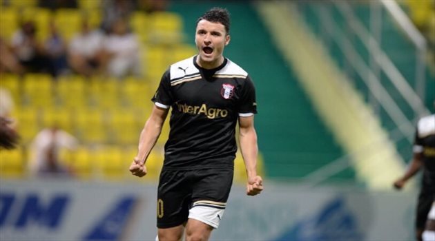  مفاجأة مدوية.. بوديسكو يهرب من معسكر الشباب ويطلب فسخ تعاقده