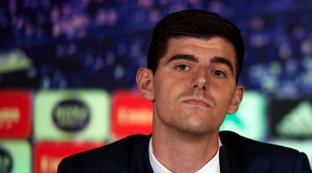 بعد انضمامه للملكي.. كورتوا يطلب "السماح" من جماهير ريال مدريد