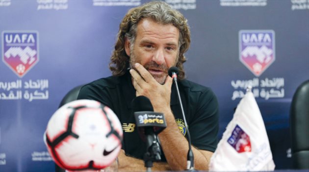 كارينيو يكشف رأيه بشأن مطالب جماهير النصر بإقالته