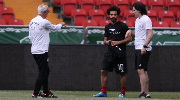 عيش المونديال| ميدو يكشف مفاتيح حل أزمة الفراعنة.. و"بديل صلاح" الأنسب أمام روسيا