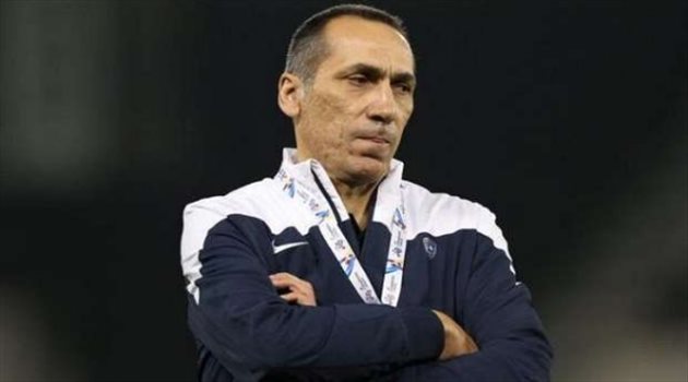 تقارير: مدرب الهلال السابق يغلق الباب أمام الأهلي والزمالك