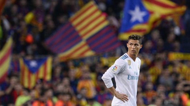 رابطة الدوري الإسباني تبدأ التحقيق ضد جماهير برشلونة