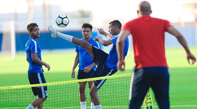 تدريبات بدنية عنيفة للاعبي الهلال