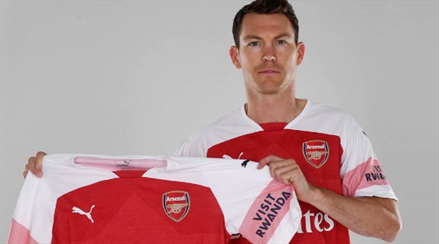 رسميا.. ليشتشناير أول صفقات أرسنال الصيفية