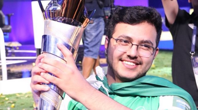 مساعد الدوسري يكتسح منافسيه ويتأهل للأدوار النهائية من كأس العالم الإليكترونية