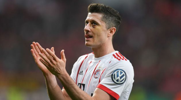 ليفاندوفيسكي يخبر إدارة بايرن ميونخ برغبته في الرحيل