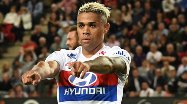 ريال مدريد يقترب من استعادة مهاجمه السابق