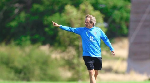 صحف برتغالية: خيسوس ينقل "صراعه" في السعودية إلى خارج أرضية الملعب