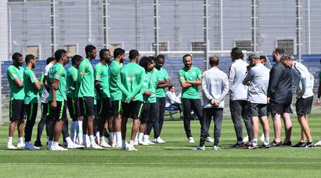 معسكر الأخضر| البداية بالفحص الطبي.. والنهاية بمباراة بوليفيا