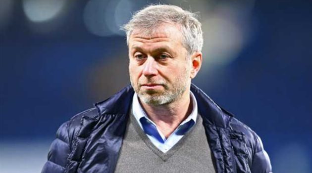 إبراموفيتش يوقف مشروع تطوير ملعب تشيلسي بسبب تأشيرة إنجلترا