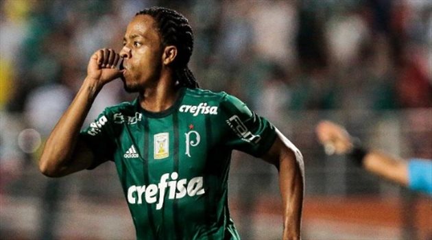 صراع شرس بين النصر وفلامنجو لخطف "نجم بالميراس"