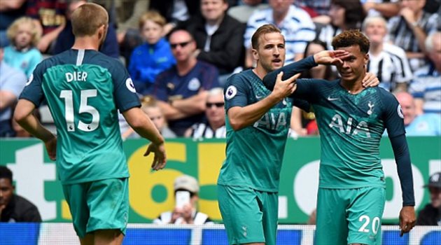 سرقة وإصابة في الوجه.. لصوص تقتحم منزل نجم توتنهام