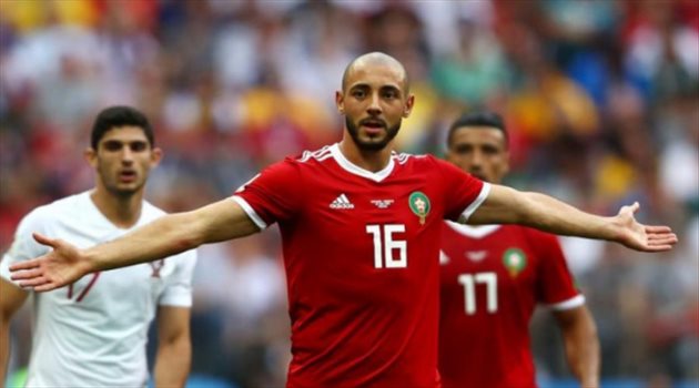 صحيفة مغربية تطالب بإبعاد ثنائي دوري المحترفين عن منتخب الأسود